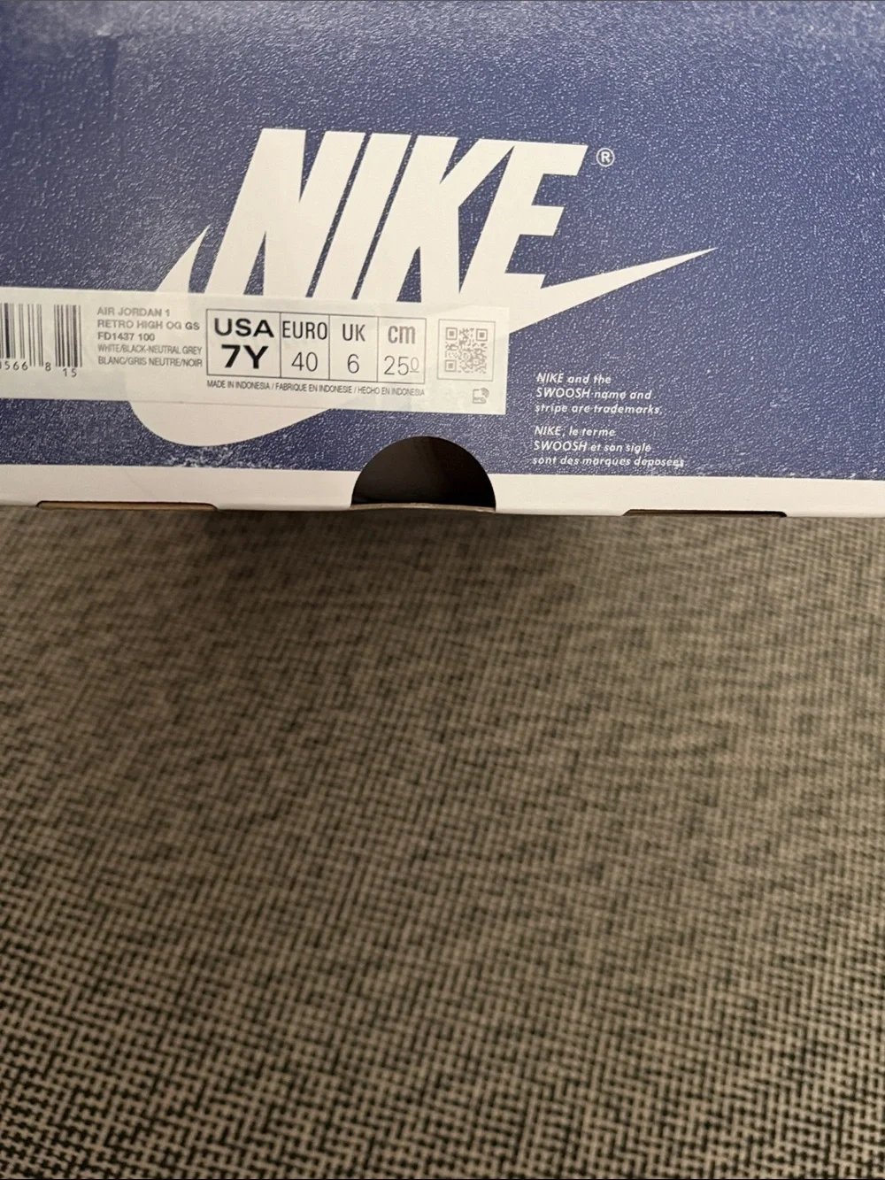 Nike Air Jordan 1 High - White, Navy & Black